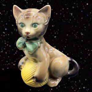ROYAL COPLEY PLANTER CAT PLAYING W YELLOW BALL FIGURINE GREEN EYES AND BOW Large